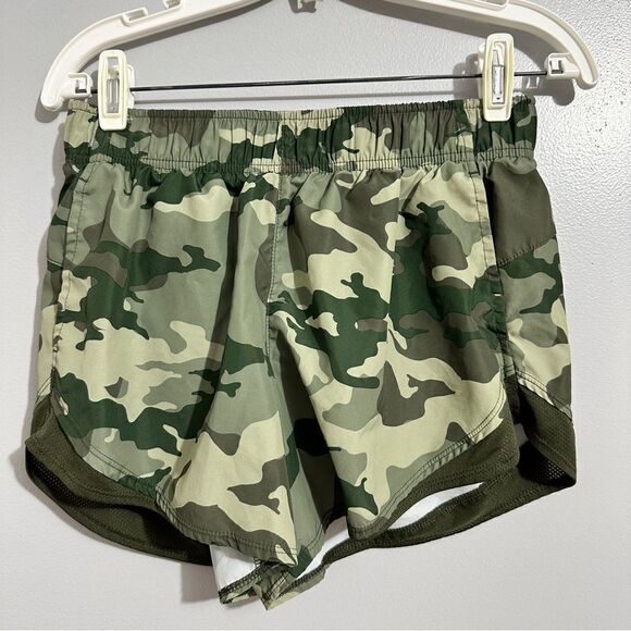 Athletic Works Womens Green Camo DriWorks Running Shorts W/ Liner size S(4-6) - Picture 1 of 3